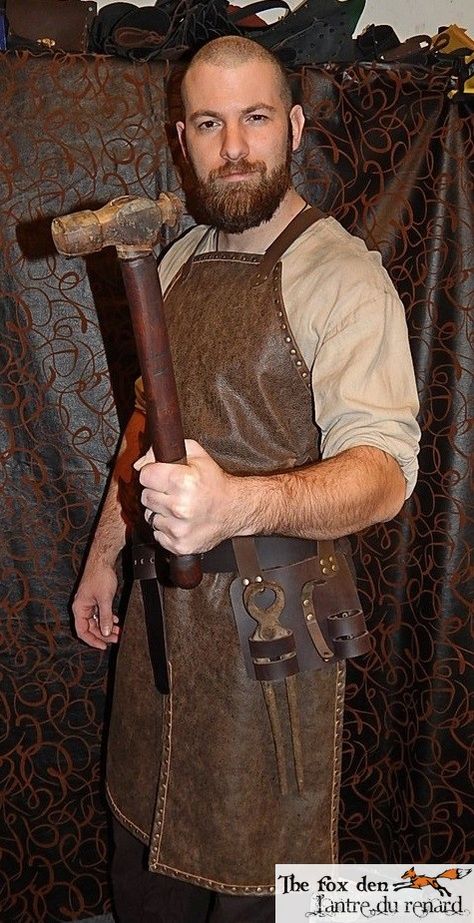 Herrero medieval Blacksmith Costume, Thief Clothes, Leather Apron, Medieval Clothing, Popular Outfits, Cosplay Dress, Steampunk Fashion, Fantasy Fashion, Character Outfits