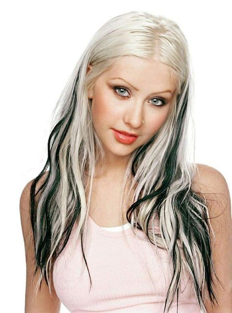 Christina Aguilera 2000s Hair, Skunk Hair, Dye My Hair, Hair Inspo Color, Christina Aguilera, Dream Hair, Girl Hair, Aesthetic Hair, White Hair