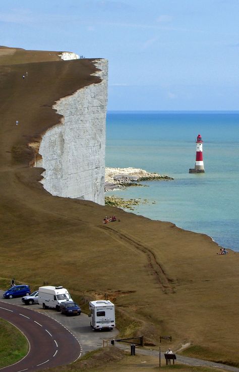 Beachy Head Beachy Head Lighthouse, Hengistbury Head Beach, Beachy Head, Heceta Head Lighthouse Oregon, East Sussex, Colorful Landscape, English Countryside, British Isles, Pretty Places