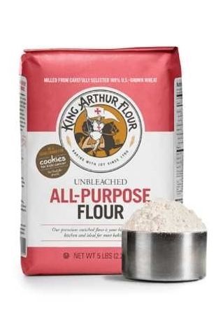 All-Purpose Flour vs. Self-Rising Flour-1 cup all-purpose flour + 1 teaspoon baking powder + 1/4 teaspoon salt = 1 cup self-rising flour. Can I substitute one for the other? No. Just buy AP flour and add baking powder if a recipe ever calls for self-rising flour and you can’t find it. | Mistakes You're Making At The Grocery Store Country Biscuits, King Food, Clam Recipes, King Arthur Flour, Self Rising Flour, All Purpose Flour, Flour Recipes, Whole Wheat Flour, King Arthur