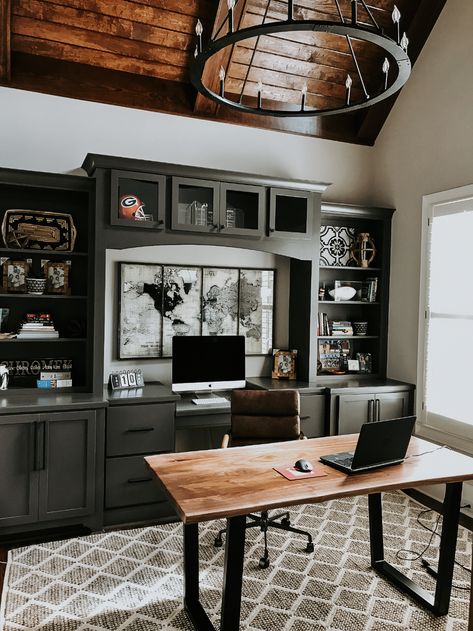 Live Edge Office, Executive Office Design, Home Office Furniture Design, Home Office Layouts, Executive Office Furniture, Live Edge Desk, Executive Home Office, Home Office Man, Office Idea