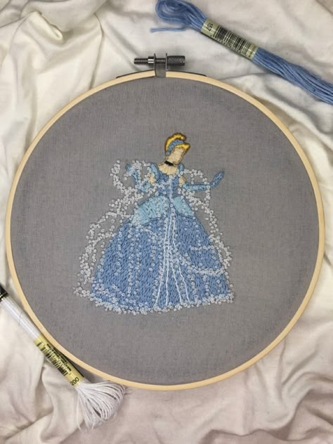 Fairytale Embroidery Pattern, Cinderella Embroidery Designs, Disney Christmas Embroidery, Disney Princess Embroidery, Cinderella Embroidery, Disney Embroidery Patterns, Cinderella Transformation, Diy Easy Embroidery, Disney Embroidery Designs