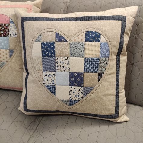 Sewing Pillow Patterns, I Love My Grandma, Patchwork Quilting Designs, Patch Pillow, Quilted Pillow Covers, Cushion Embroidery, Pillows Decorative Diy, Diy Pillow Covers, Sewing Cushions