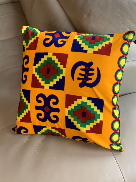 African Throw Pillows, African Print Pillows, Patchwork Bedspread, Chair Cushion Covers, African Decor, Flower Diy Crafts, Cushion Pillow, Decorative Throw Pillow Covers, Printed Throw Pillows