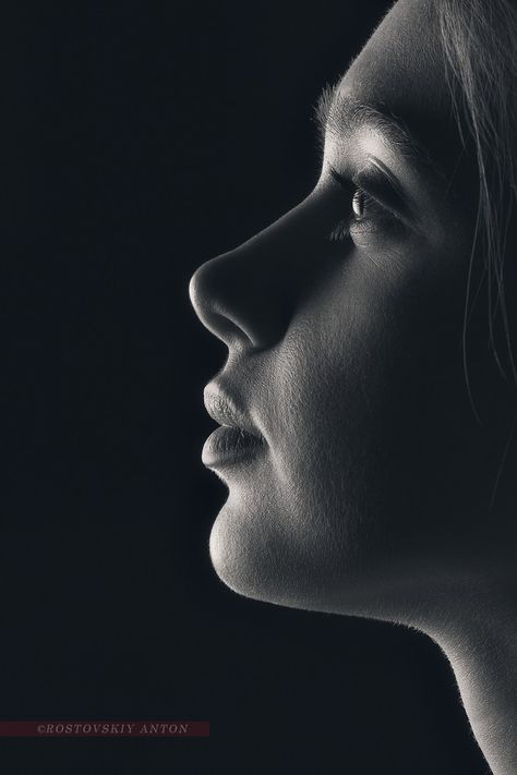 “Anna” by Rostovskiy | Black and White Faces #Photography Contest Winners #BlackAndWhite - ViewBug.com Chiaroscuro Photography, Profile Photography, Side Portrait, Female Face Drawing, Profile Drawing, Face Profile, Female Faces, Foto Portrait, Perspective Photography