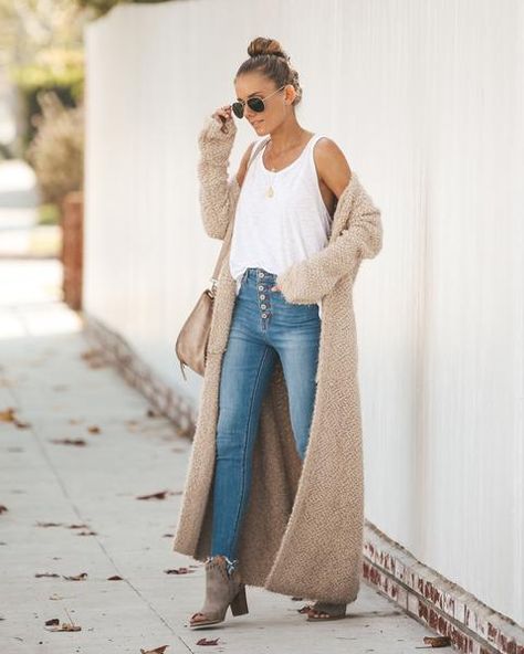 Beige Duster Outfit, Cream Duster Outfit, Beige Duster Cardigan Outfit, Cream Duster Cardigan Outfit, Duster Outfit Fall, Long Duster Outfit, Duster Sweater Outfits, Lace Duster Outfit, Beige Cardigan Outfit