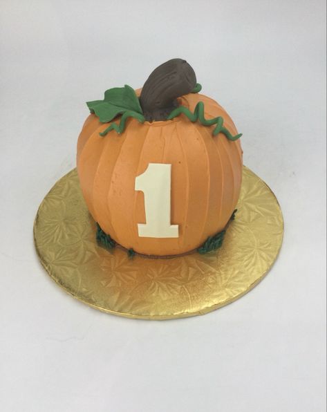 Pumpkin Shaped Cake 1st Birthday, Pumpkin Shaped Cake, Pumpkin Smash, Babies First Birthday, Twins 1st Birthdays, Pumpkin Birthday, Birthday Themes For Boys, Shaped Cake, Pumpkin Theme