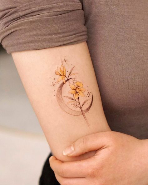 49 Birth Flower Tattoos That Celebrate Each Month of the Year | 49 Birth Flower Tattoos Move over astrology tattoos, birth flower tattoos are blooming with possibility! Entertainment March Tattoo, Carnation Tattoo, March Birth Flowers, Astrology Tattoo, Flower Tattoo Meanings, April Birth Flower, White Ink Tattoo, Poppies Tattoo, Daisy Tattoo