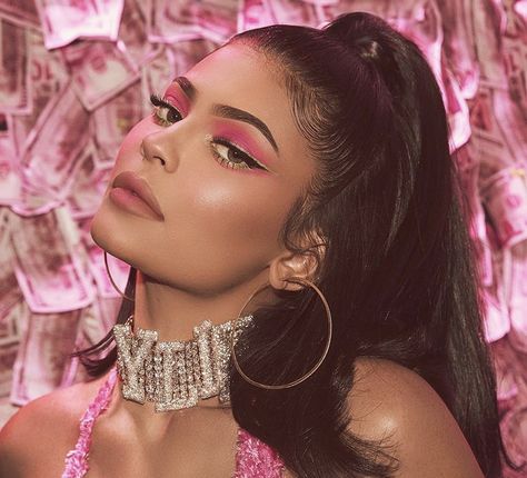 Kylie Cosmetics Birthday Collection, Stylizacje Kylie Jenner, Maquillaje Kylie Jenner, Moda Kylie Jenner, Maquillage Kylie Jenner, Kylie Jenner Fotos, Kylie Jenner Icons, Look Kylie Jenner, Kylie Jenner Hair