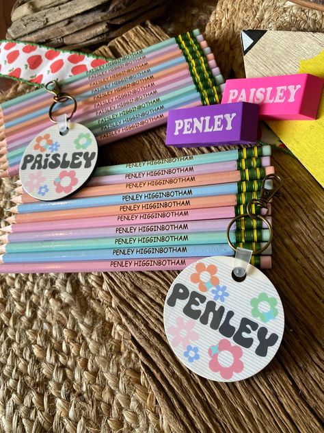 Back To School Supply Gift Set Student Keychain Gift, Trendy Personalized School Keychains, Student Name Bookmarks, Student Name Keychain Gift, Gift For Student Teacher, Personalized Multicolor Lanyard For Gifts, Personalized Pencils, Teacher Student, School Supply