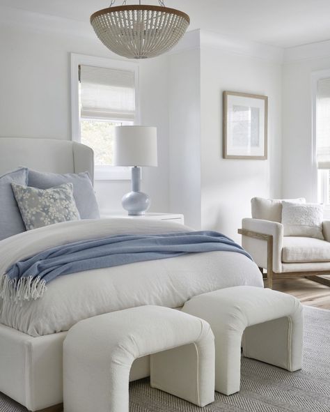 White Bed With Blue Accents, White And Blue Bedding Ideas, White Light Blue Bedroom, Blue Throw Blanket On Bed, White Bedroom With Blue Accents, White And Light Blue Bedroom, White Bedding With Blue Accents, Cornflower Blue Bedroom, White Glam Bedroom