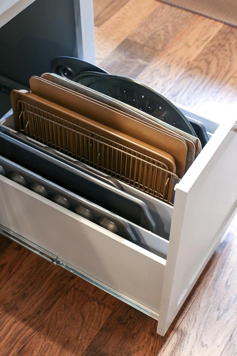 A picture of a drawer with dividers for baking pans and sheets. Storage For Kitchen, Extra Kitchen Storage, Kitchen Storage Space, Desain Pantry, Kitchen Drawer Organization, Life Lately, Diy Kitchen Storage, Organization Storage, Kitchen Room Design