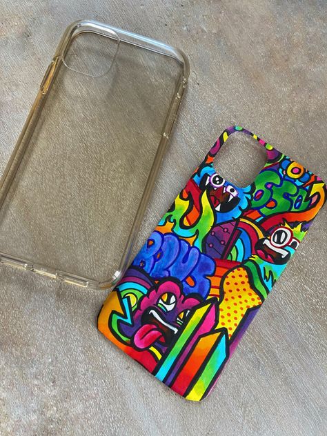 Posca Art Doodle, Doddle Art, Creative Iphone Case, Custom Shoes Diy, Handmade Phone Case, Copic Art, Posca Art, Doodle Inspiration, Phone Art