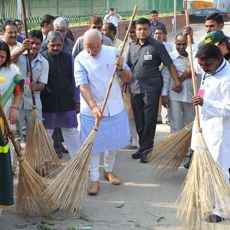 Clean India, Swachh Bharat, Broken Windows, Medical Missions, Good News Stories, Boho Art Drawings, Pm Modi, Clean Environment, Header Image