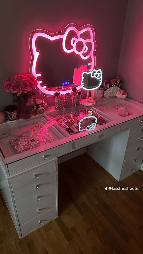 Hello Kitty Room Aesthetic, Hello Kitty Vanity, Vanity Hello Kitty, Hello Kitty Room Decor, Hello Kitty Bedroom, Hypebeast Room, Dream Bedroom Inspiration, Hello Kitty Rooms, Teen Bedroom Designs