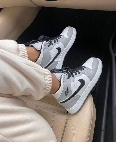 Grey Air Jordan 1 Outfit Women, Grey Jordans Outfit, Jordan 1 Grey, Grey Jordans, Nike Shoes Girls, Trendy Shoes Sneakers, Nike Fashion Shoes, Jordan Shoes Girls, All Nike Shoes