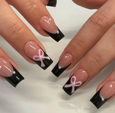 Black French Tip Nail, Paznokcie Hello Kitty, Black French Tip, Nagel Tips, Grunge Nails, Girly Acrylic Nails, Black French, Blue Nail, Acrylic Nails Coffin Short