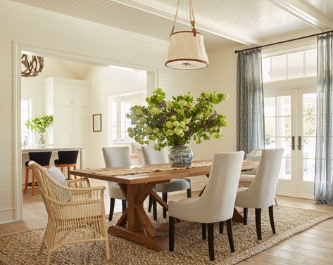 10 Tips on How to Pick and Style Small Accent Chairs — Scout & Nimble Dark Brown Dining Table, Andrew Howard, Wood Dining Table Rustic, Cottage Dining Rooms, Brown Dining Table, Transitional Dining Room, Transitional Dining, Country Dining, Small Accent Chairs