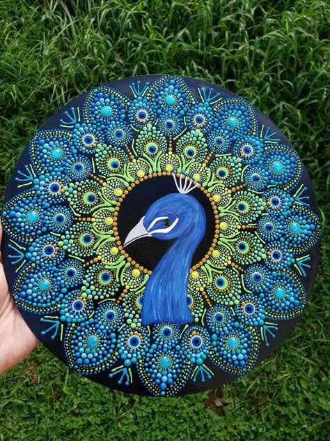 Dot Art Mandala, Mandala Rock Art, Mandela Art, Stone Art Painting, Mandala Canvas, Mandala Art Therapy, 3d Quilling, Peacock Painting, Peacock Art