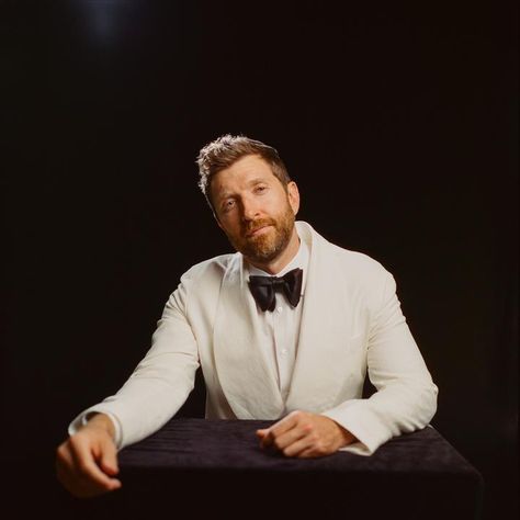 Brett Eldredge on TikTok Brett Eldredge, User Profile, Twitter Image, Songwriting