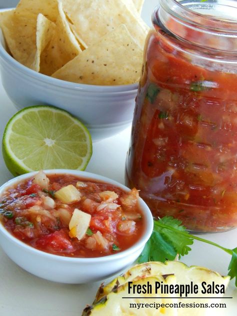 Pineapple Tomato Salsa, Salsa Canning Recipes, Best Salsa Recipe, Pineapple Salsa Recipe, Summer Barbeque, Salsa Recipes, Pineapple Recipes, Celery Green, Pineapple Salsa