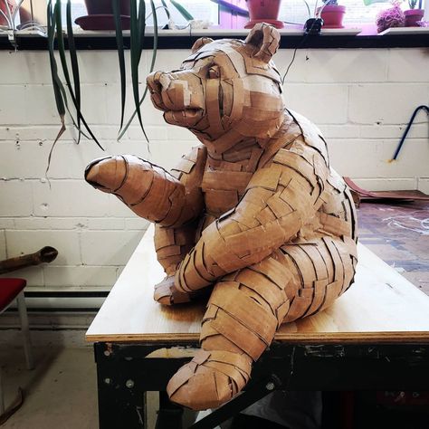 Cardboard Crafts Halloween, Cardboard Sculptures, Sculpture With Cardboard, 3d Cardboard Animals, Cool Cardboard Sculptures, Cardboard Sculpture Animal, High School Cardboard Sculpture, Paper Mache Lion Sculpture, Cardboard Art Sculpture