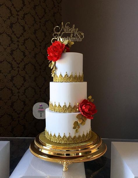 Beauty And The Beast Wedding Cake, Beauty And The Beast Quince, Quince Cakes, Quince Cake, Beauty And Beast Wedding, Beauty And The Beast Theme, Disney Wedding Cake, Quinceanera Cakes, Quince Decorations