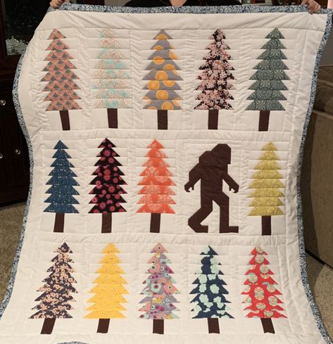 Bigfoot Quilt Free Pattern, Bigfoot Quilt, Camping Quilts, Quilt Styles, Adventure Quilt, Elizabeth Hartman Quilts, Fun Quilts, Camping Quilt, Boys Quilt Patterns