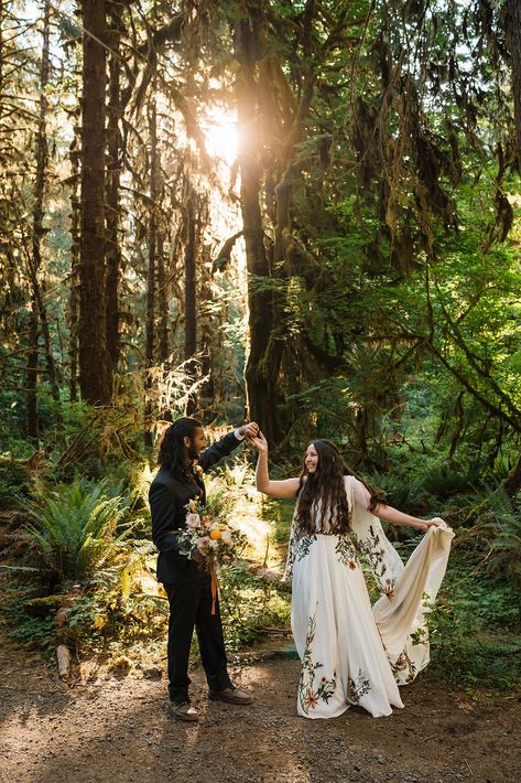 Laid-Back Hoh Rainforest Wedding - Between the Pine Hoh Rainforest Washington Wedding, Hoh Rainforest Elopement, Hoh Rainforest Washington, Rainforest Wedding, Hoh Rainforest, Photography Moodboard, Washington Wedding, Wedding 2025, Fantasy Forest