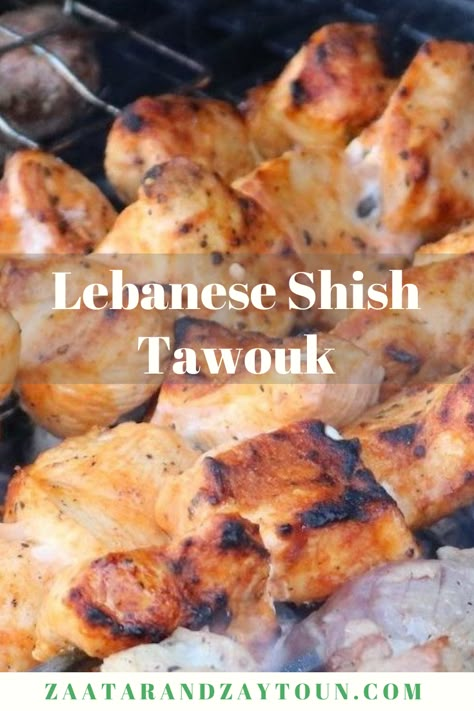 Shush Tawook, Food For A Crowd Party, Lebanese Bbq, Shish Tawook Recipe, Lebanese Food Recipes, Recipe Lebanese, Arabisk Mad, Syrian Recipes, Shish Tawook