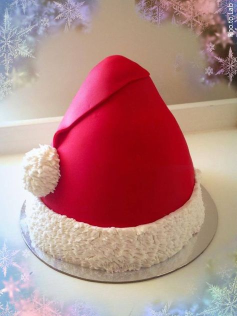 Santa's Hat Cake by Mystique Cake Creations, Perth, Western Australia. You'll find this Cake Appreciation Society Member in our Directory at www.cakeappreciationsociety.com Santa Hat Cake, Santa Hat Dessert, Santa Claus Cake Ideas, Santa Face Cake, Santa Belt Cake, Santa Claus Cake Design, Santa Cake, Hat Cake, Christmas Sweets