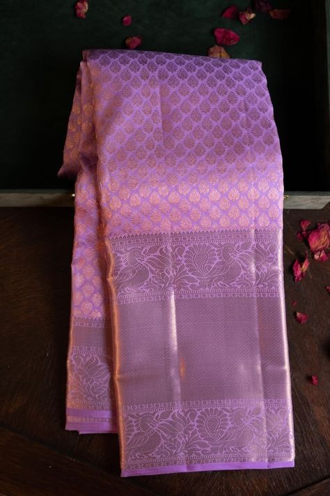 Lavender Silk Saree Wedding, Lavender Colour Silk Saree, Lavender Kanjivaram Saree, Lilac Kanchipuram Saree, Lavender Pattu Saree Contrast Blouse, Kanchipuram Saree Blouse Designs, Baby Pink Pattu Saree, Lavender Bridal Saree, Lavender Saree For Wedding