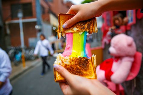 This shop, originally from Korea, is popular for its Rainbow Cheese Sandwich. Introduced in 2018, this cheesy treat became a big hit on social media due to its Rainbow Sandwich, Rainbow Grilled Cheese, Curry Bowl, Azuki Bean, Tokyo Japan Travel, Japan Life, Rainbow Food, Best Street Food, Strawberry Puree