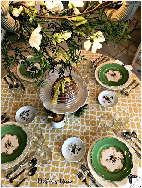 Beehive Dessert, Bee Table Setting, Bee Tablescape, Decorated Chandelier, Birthday Table Setting, Decorate Chandelier, Decorated Kitchen, Bee Themed Birthday Party, Table Chandelier