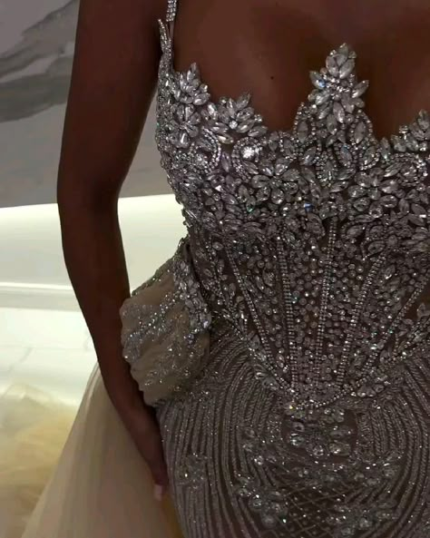 Luxe Wedding Dress, Lace Princess Wedding Dresses, Plain Wedding Dress, Classy Prom, Matric Dance, Gala Dress, Gorgeous Prom Dresses, Prom Girl Dresses, Senior Prom Dresses