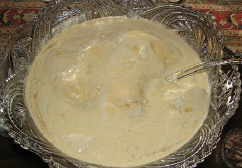 Easy Egg Nog, Eggnog Punch, Boozy Eggnog, Note Cookies, Room Temperature Appetizers, Eggnog Ice Cream, Eggnog Recipe Homemade, 1950s Food, Christmas Potluck