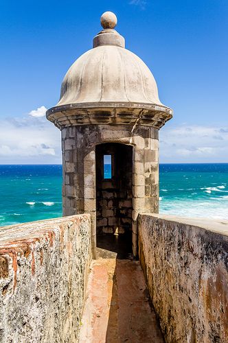 Another shot at El Morro - San Juan, Puerto Rico Puerto Rico Black And White, Puerto Rico San Juan, Puerto Rico Vacation, Puerto Rico Art, Puerto Rican Culture, America Latina, Fine Photography, San Juan Puerto Rico, Puerto Rican