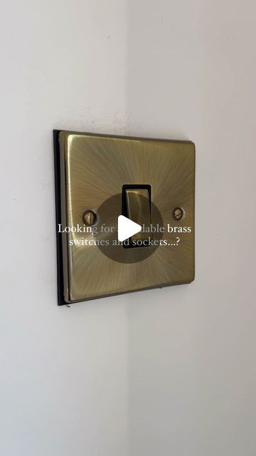 Brass Sockets And Switches, Kitchen Sockets, Brass Switches, Switches And Sockets, Living Room And Kitchen, Yellow Room, General Ideas, Usb Outlet, The Click