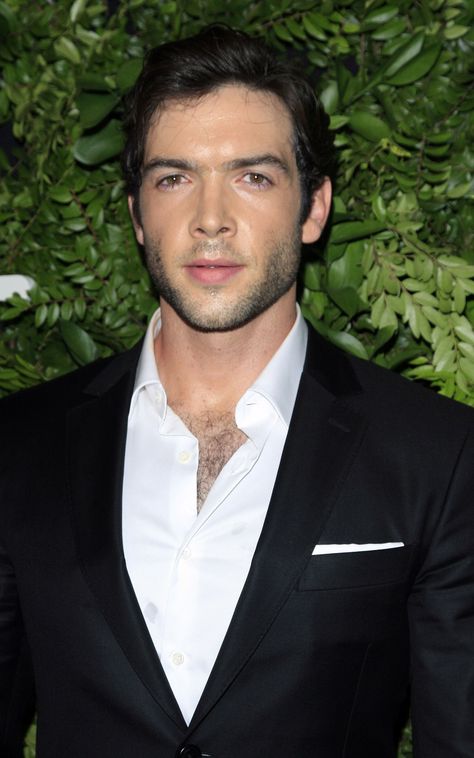 Ethan Peck, Beef Cake, Star Trek Strange New Worlds, Anthony B, Anson Mount, Strange New Worlds, Gregory Peck, Gary Cooper, Hottest Male Celebrities