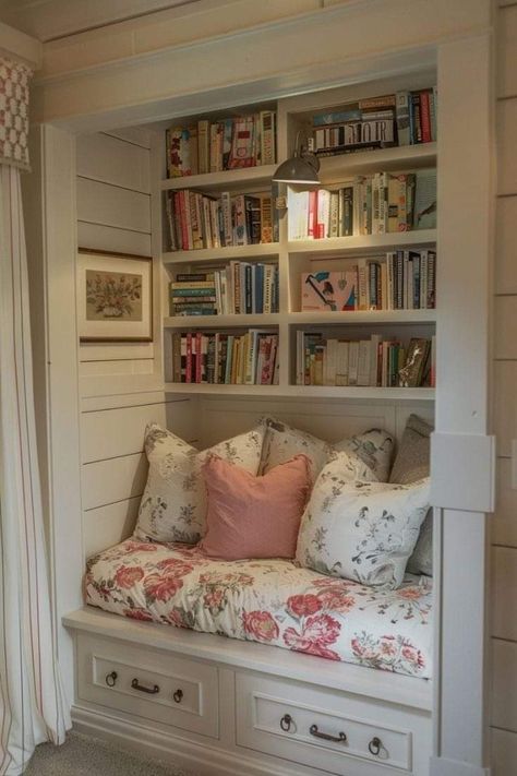 Cozy Bookshelves, Closet Library, Bookshelves Bedroom, Book Bedroom, Bedroom Library, Girls Bedroom Decor Ideas, Bedroom Ideas For Small Rooms, Bed Nook, Bedroom On A Budget