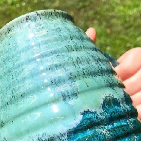 Laguna Clay on Instagram: "“This color combo is soooo hard to capture with a camera but I gave it my best shot lol. What can I sayyyyy? It’s a swoooooooony chub. Glazed with Laguna’s Robin’s Egg (top half) and Laguna’s Power Turquoise (bottom half) with an overlap of the two glazes in the middle. ☂️🎆”- @potterybym   🎨Laguna Glazes Used:  Robin’s Egg  MS-18 Power Turquoise WC-108" Power Turquoise Glaze Combos, Power Turquoise Glaze Combinations, Power Turquoise Glaze, Laguna Clay, Turquoise Glaze, Glaze Combinations, Glaze Combos, Ceramic Glazes, Pottery Glazes