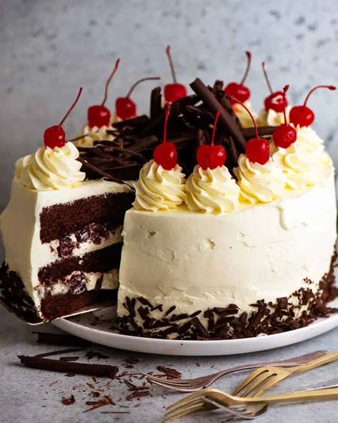 Close up of a slice of Black Forest Cake ready to be served Black Forest Cake Recipe, German Desserts, Chocolate Sponge Cake, Doner Kebab, Recipe Tin, Recipetin Eats, Black Forest Cake, Forest Cake, Cake Images