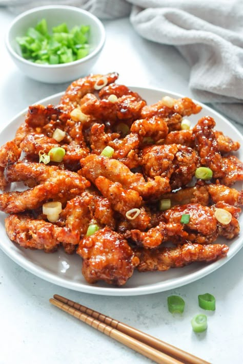 Crispy Chilli Chicken Recipe - My Morning Mocha 10 Min Dinner, Crispy Chilli Chicken, Lola Dupre, Chilli Chicken Recipe, Sweet Chilli Chicken, Ginger Paste, Chinese Takeaway, Main Course Dishes, Chinese Cooking Recipes