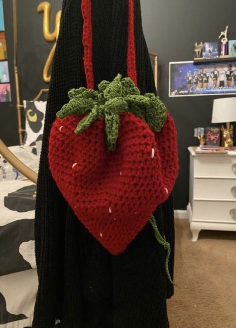 𝙢𝙮 𝙞𝙣𝙨𝙩𝙖: 𝙞𝙨𝙮𝙨𝙟𝙖𝙞 crochet bag aesthetic #crochetbagaesthetic #crochet #crochetbag #crochetbags 2.643 Free Crochet Bag Patterns, Left Handed Crochet, Free Crochet Bag, Crochet Fruit, Womens Crochet Patterns, Crochet Bag Pattern Free, Start Knitting, Crochet Daisy, Crochet Clothes For Women