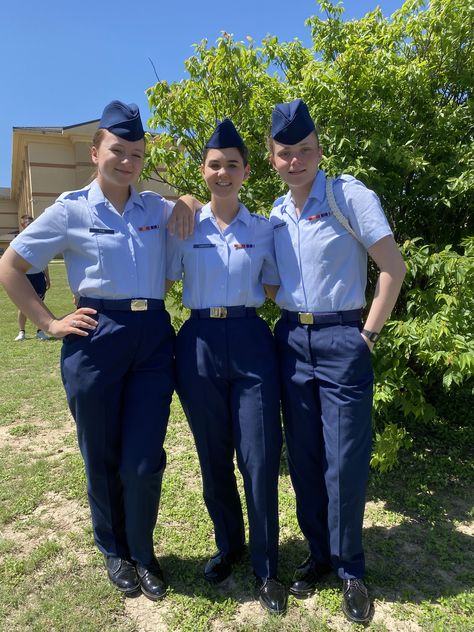 Jrotc Uniform, Army Dream, Air Force Uniform, Air Force Officer, Air Force Uniforms, Air Force Women, Civil Air Patrol, Jet Fighter Pilot, Chicana Style