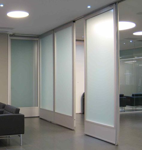 Acoustically rated movable glass partitions for offices by Hufcor. Translucent glass provides visual privacy yet allows natural light to enter meeting rooms. Perfect for LEED® projects. Chinese Room Divider, Room Divider Headboard, Temporary Room Dividers, Office Room Dividers, Room Divider Shelves, Metal Room Divider, Room Divider Bookcase, Fabric Room Dividers, Wall Divider