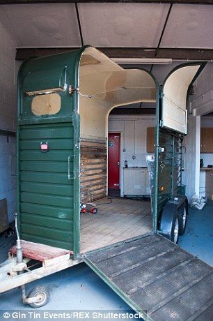 Horse Float Camper Conversion, Horse Box Camper, Rice Trailer Conversion, Horse Float Conversion, Rice Horse Trailer Conversion, Horse Float Camper, Horse Box Conversion Camper, Horse Trailer Conversion Campers, Horsebox Conversion