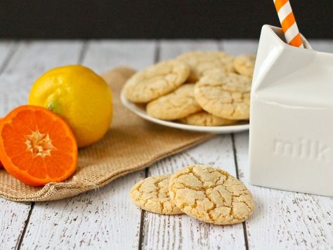 Lemon Clementine Crinkle Cookies Clementine Cookies, Clementine Recipes, Lemon Cake Filling, Lemon Poppy Seed Cookies, Cookies Making, Citrus Desserts, Crinkle Cookies Recipe, Macadamia Nut Cookies, Chewy Cookies