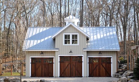 Pole Barn Ideas, Detached Garage Designs, Barn Style Garage, Rustic Family Room, Farmhouse Garage, Barn Apartment, Carpentry Services, Carriage House Plans, Building A Garage