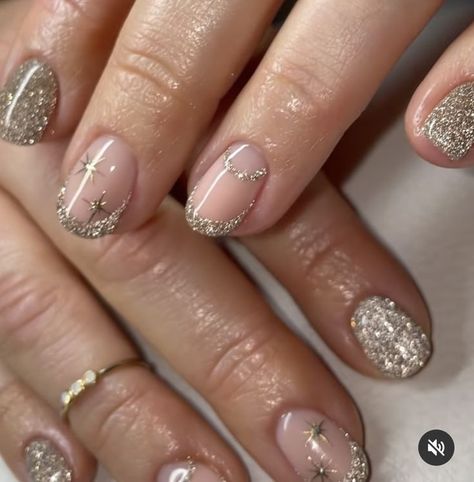 Disco Gel Nails Design, Disco Nail Designs, Mirror Ball Nails, Disco Ball Nail Art, Mirrorball Nails, Disco Nails Designs, Disco Ball Nails, Sparkle Gel Nails, Nail Nail Designs